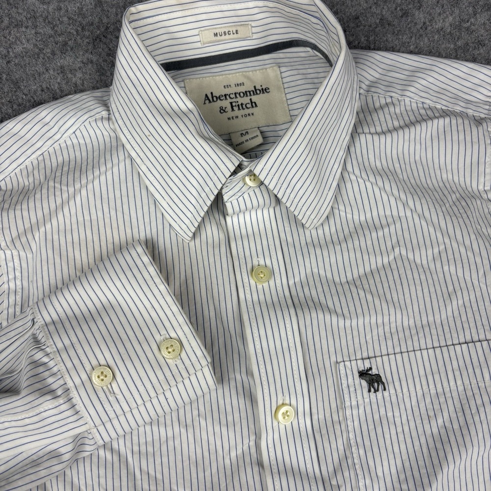 Abercrombie & Fitch Muscle Shirt Mens Medium White Blue Striped Button Down Logo